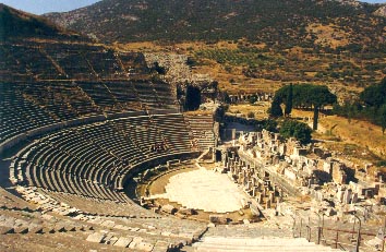 Ephesus2.JPG (41867 bytes)